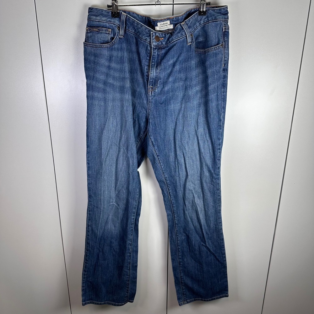 L.L.Bean Women's 14‎ Favorite Fit Bootcut Jeans 14 Blue Denim Timeless Classic